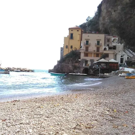 L'aleanto 아파트